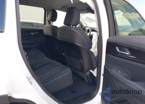 2023 Jeep Grand Cherokee Laredo 4X4 z USA, uszkodzony, nr VIN 1C4RJHAG9PC532404